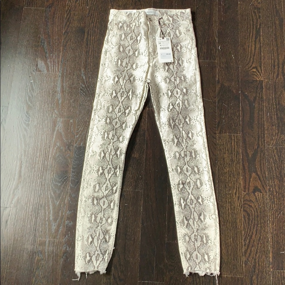 ZARA high waist print jeans brand new